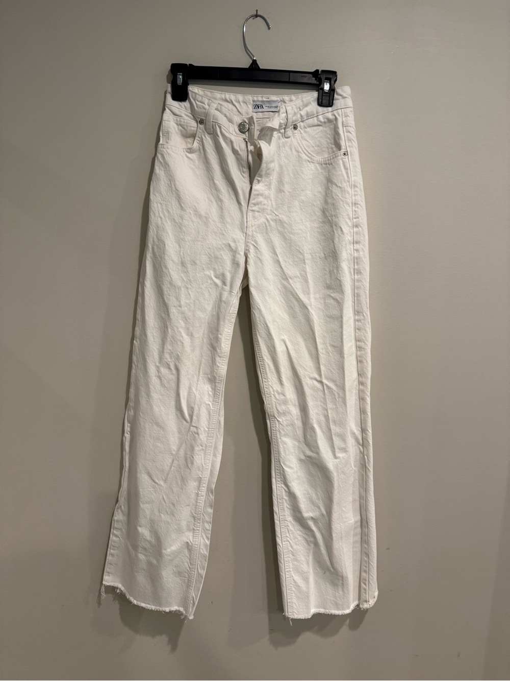 Zara High-Rise Straight White Jeans